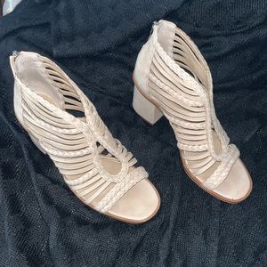 Vince Camuto Tan Kestal Suede Caged Sandals 7.5